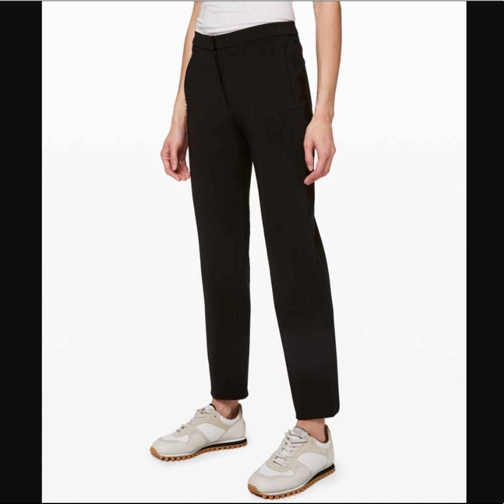 Lululemon On The Move Pants 28” Size 6